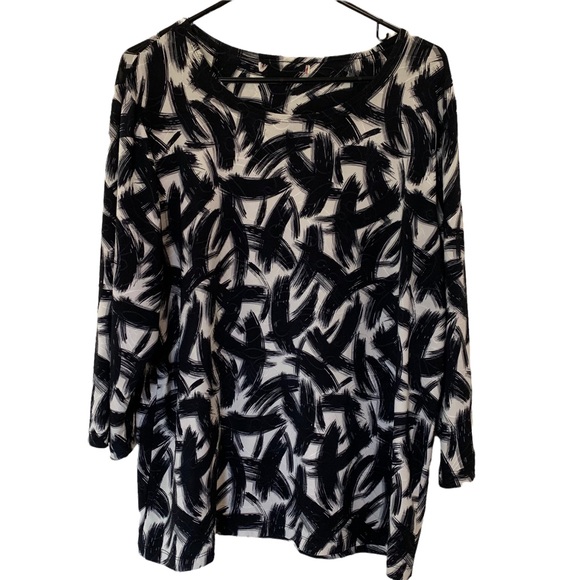 Tops - Wash & Wear Black & White Top Size XL